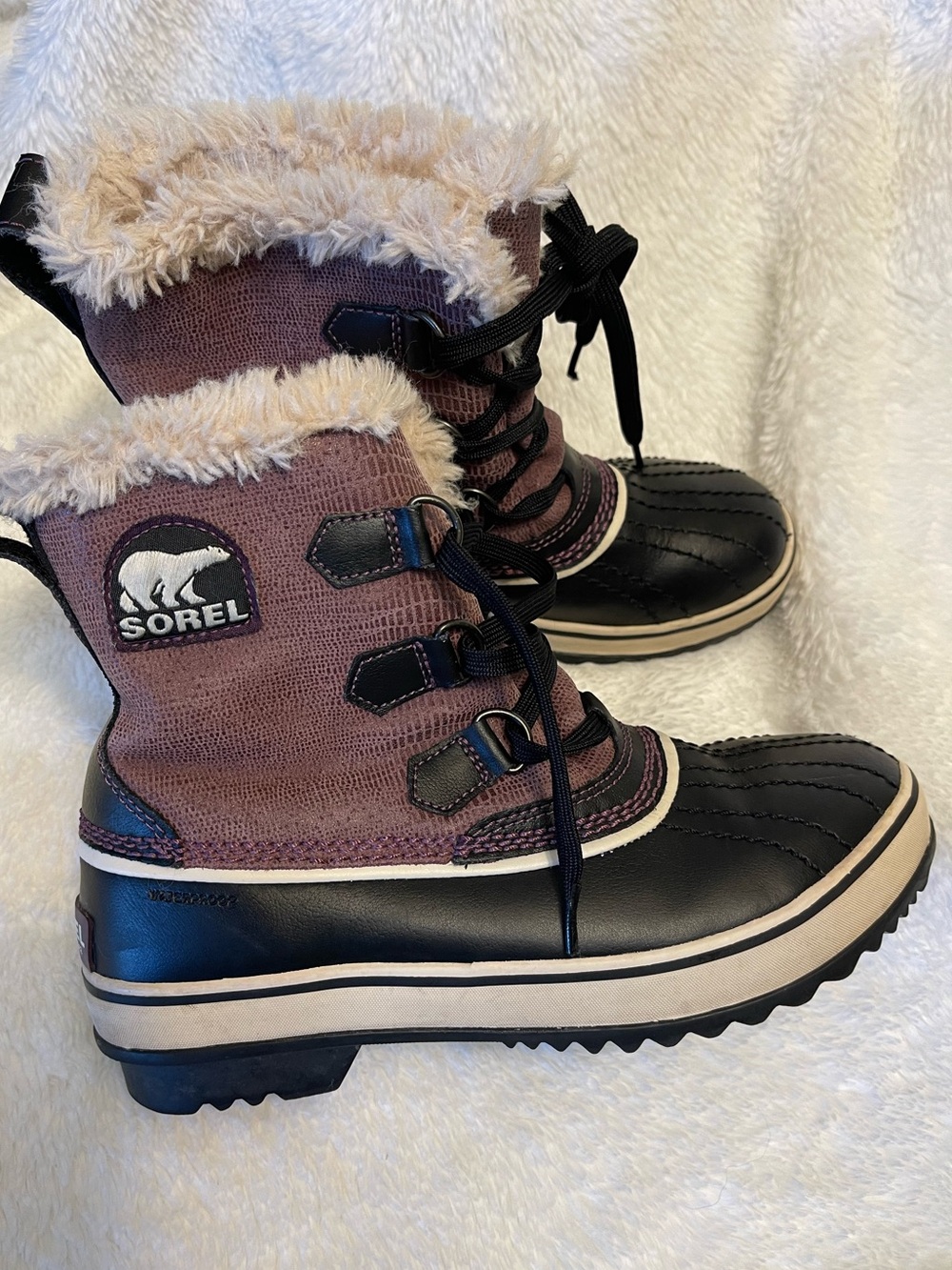 Sorel Women's Black and purple Fur-Lined Winter Boots